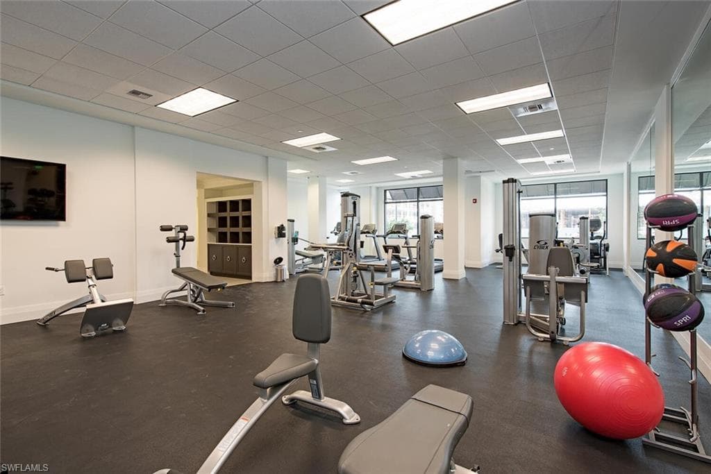 1030 3rd Ave S 504, Naples, FL 34102-18