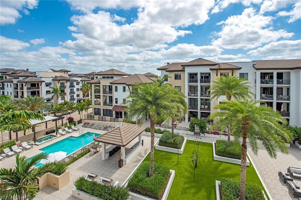 1030 3rd Ave S 504, Naples, FL 34102-2