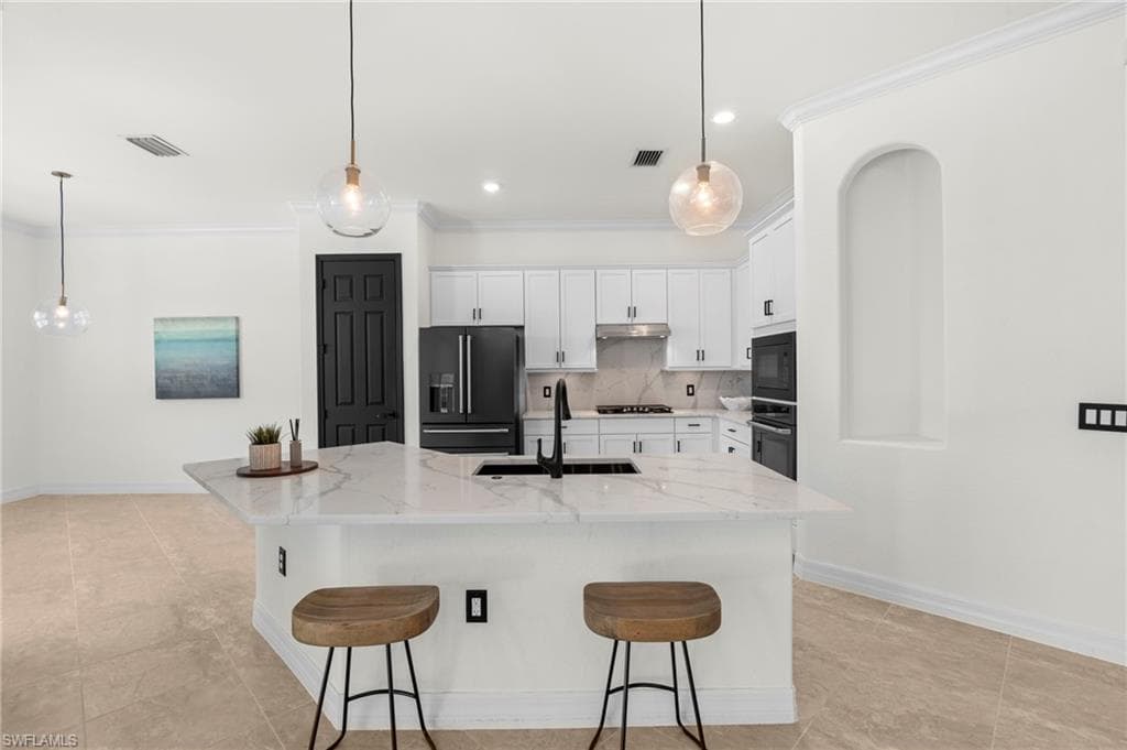 2067 Antigua Ln, Naples, FL 34120-18