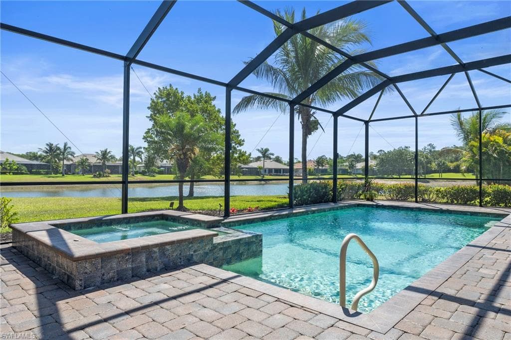 2067 Antigua Ln, Naples, FL 34120-27