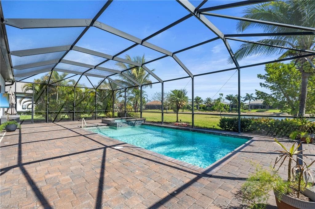 2067 Antigua Ln, Naples, FL 34120-28
