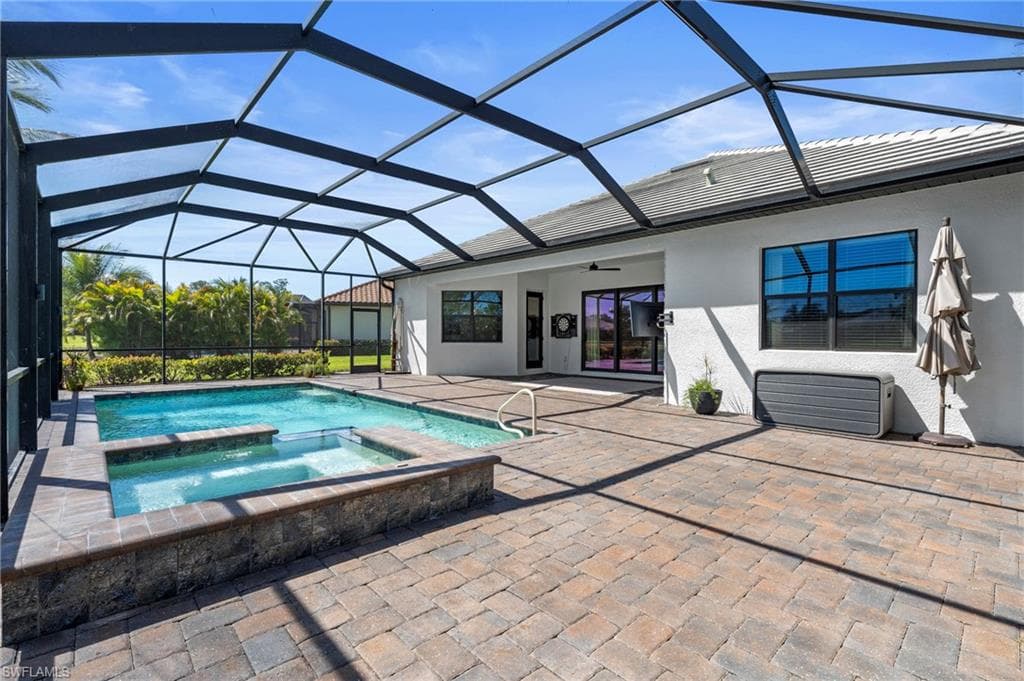 2067 Antigua Ln, Naples, FL 34120-32