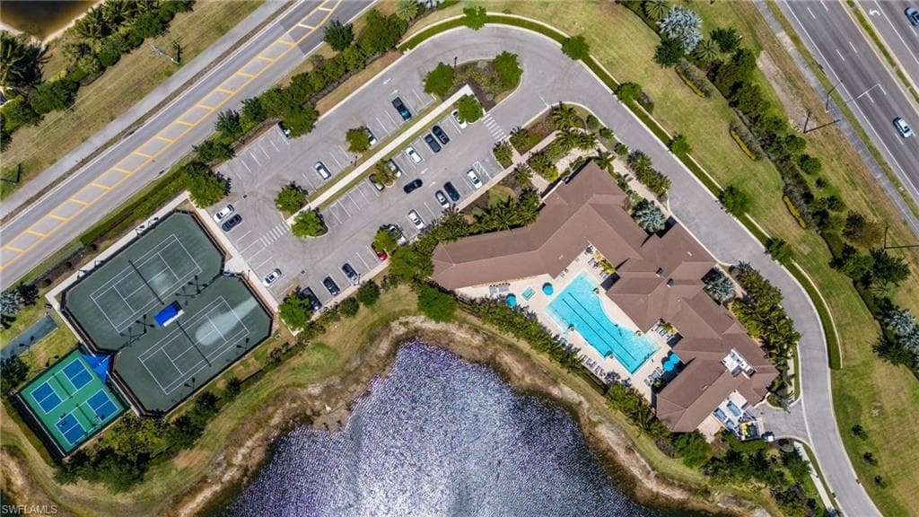 2067 Antigua Ln, Naples, FL 34120-37