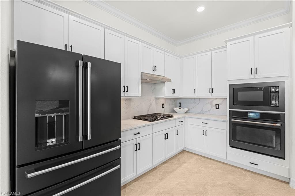 2067 Antigua Ln, Naples, FL 34120-7
