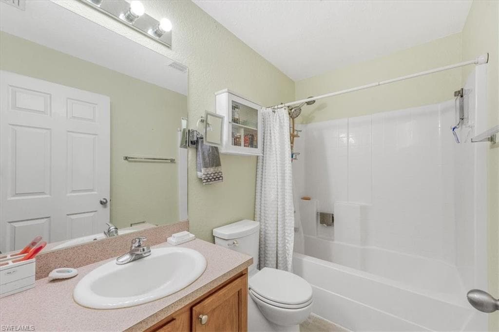 3210 31st St W, Lehigh Acres, FL 33971-18