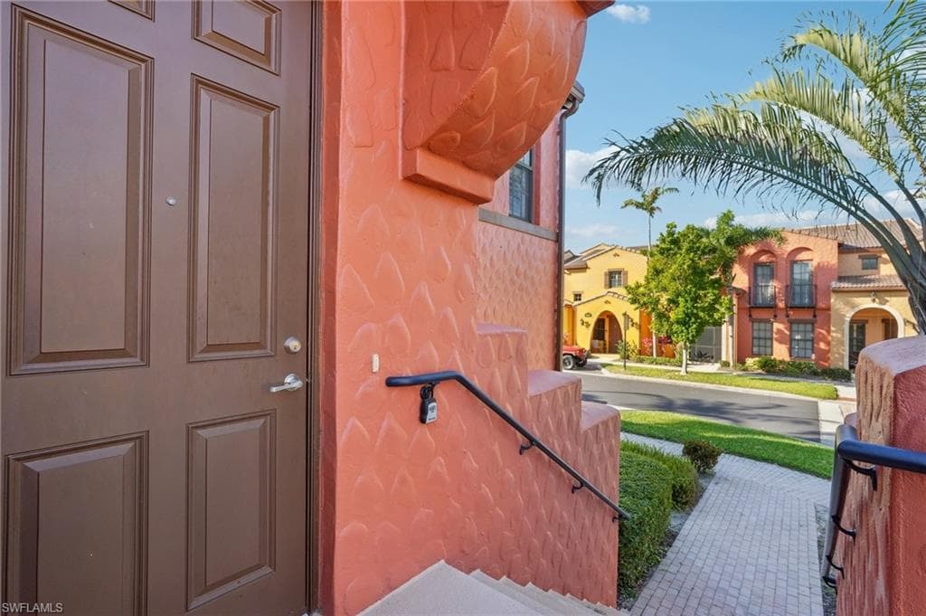 9108 Capistrano St S 7401, Naples, FL 34113-5