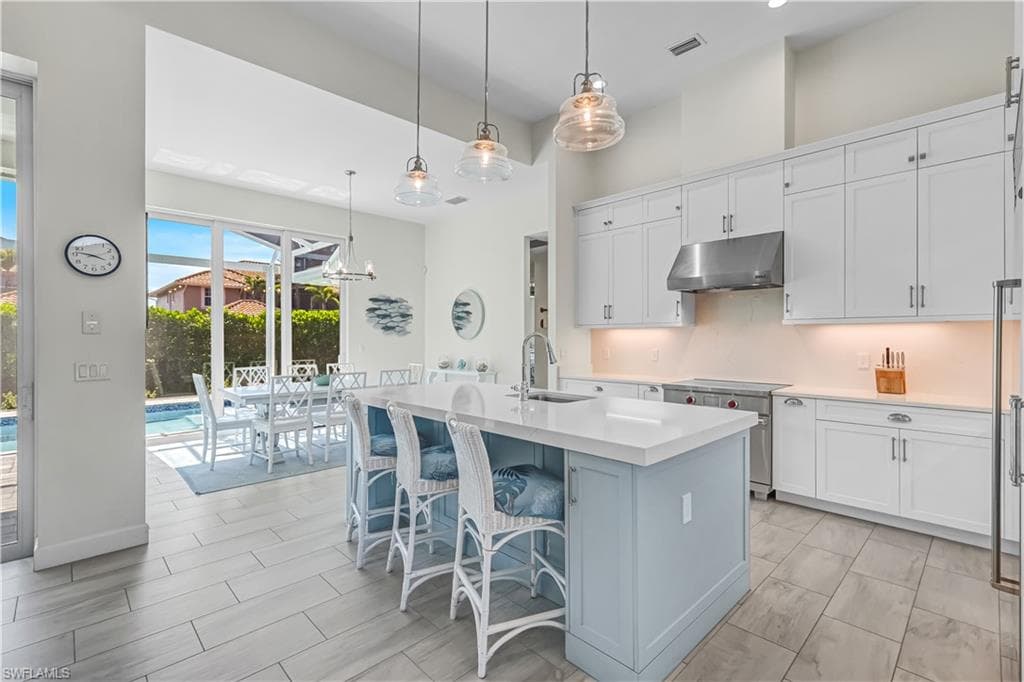 540 Fieldstone Dr, Marco Island, FL 34145-9