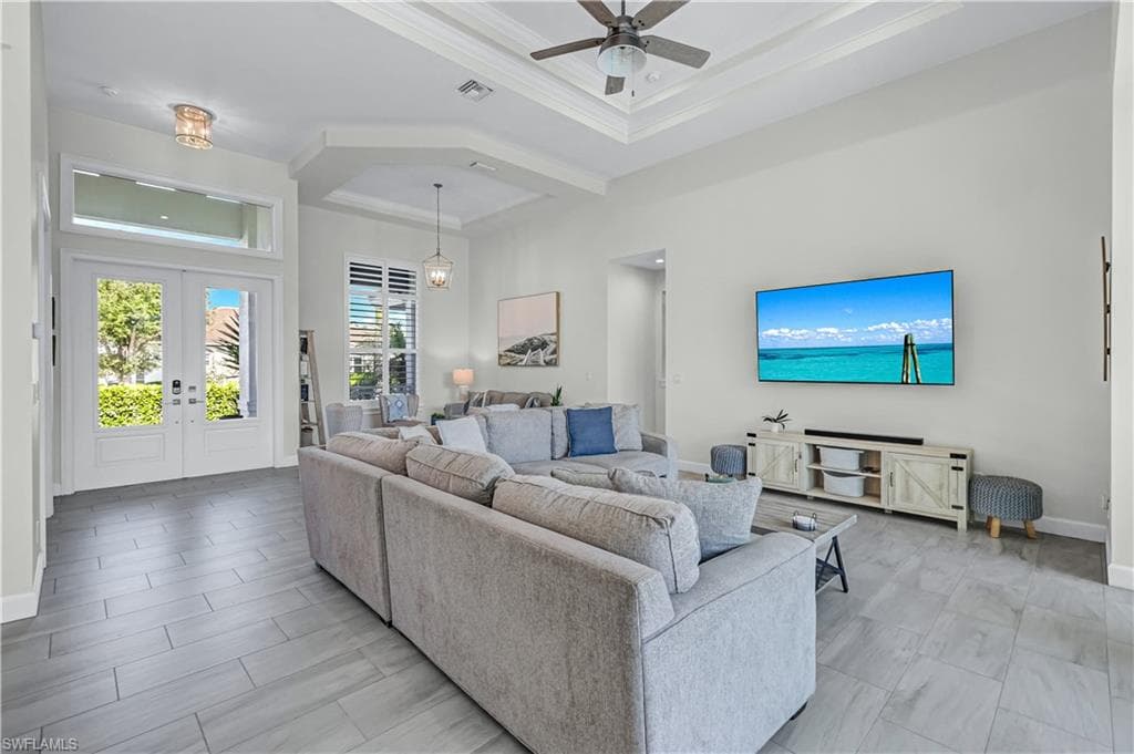 540 Fieldstone Dr, Marco Island, FL 34145-12