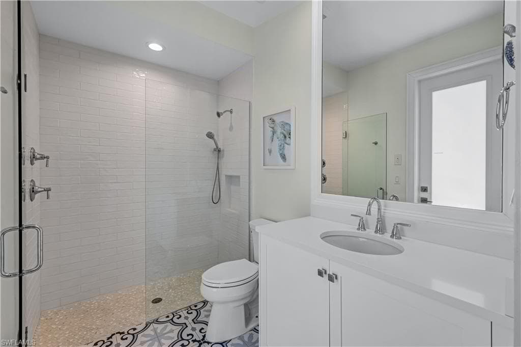 540 Fieldstone Dr, Marco Island, FL 34145-24