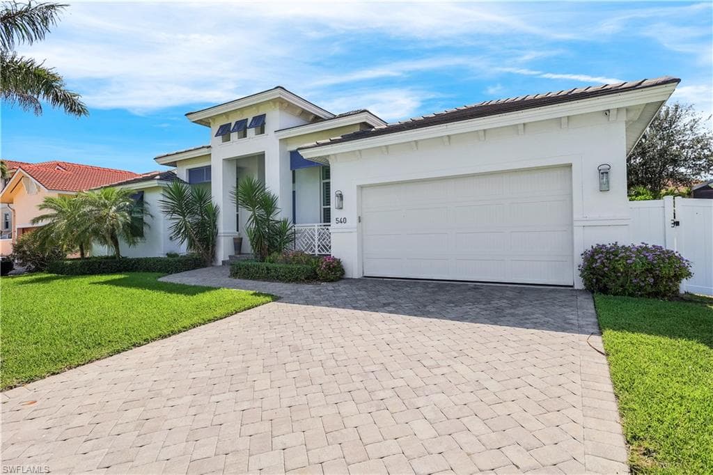 540 Fieldstone Dr, Marco Island, FL 34145-2