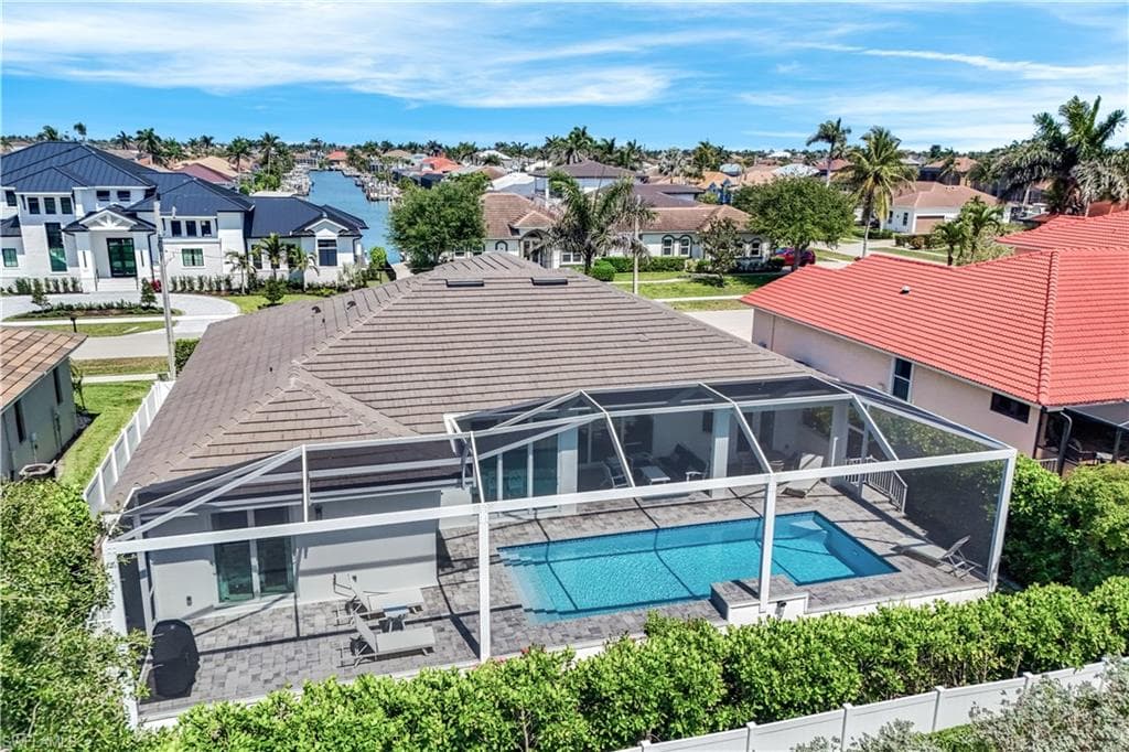 540 Fieldstone Dr, Marco Island, FL 34145-40