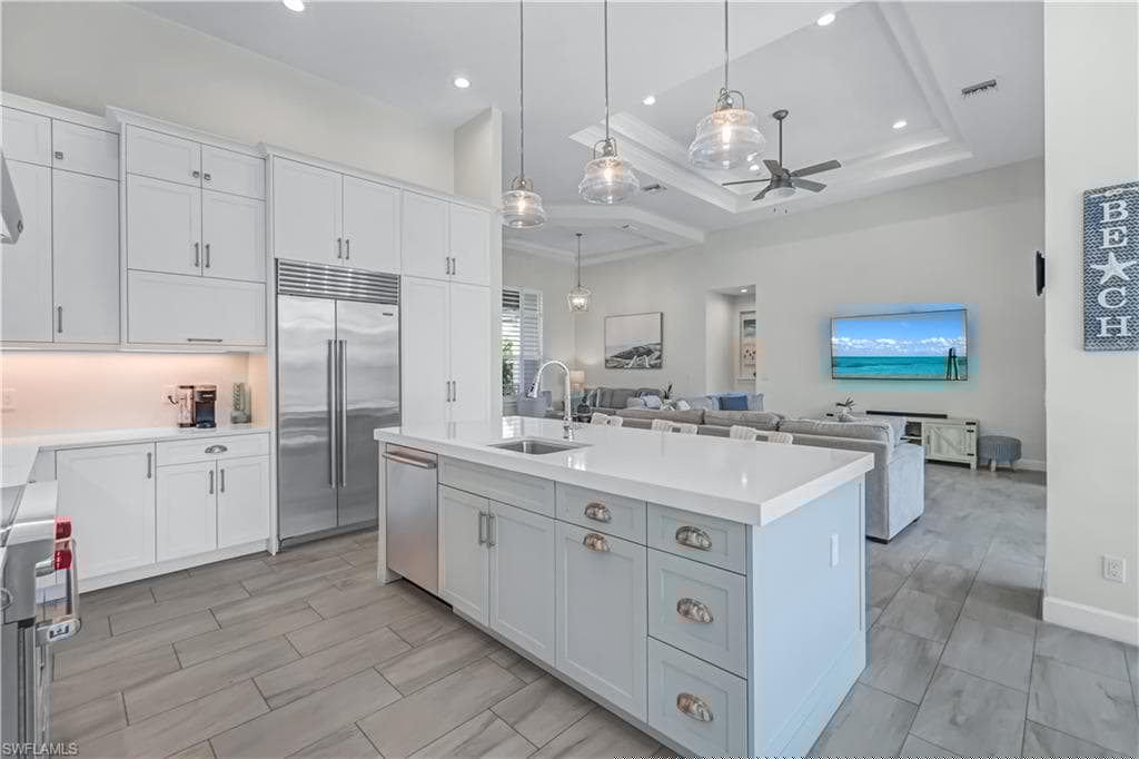 540 Fieldstone Dr, Marco Island, FL 34145-6