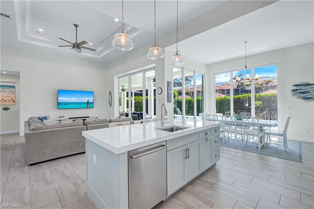540 Fieldstone Dr, Marco Island, FL 34145-7