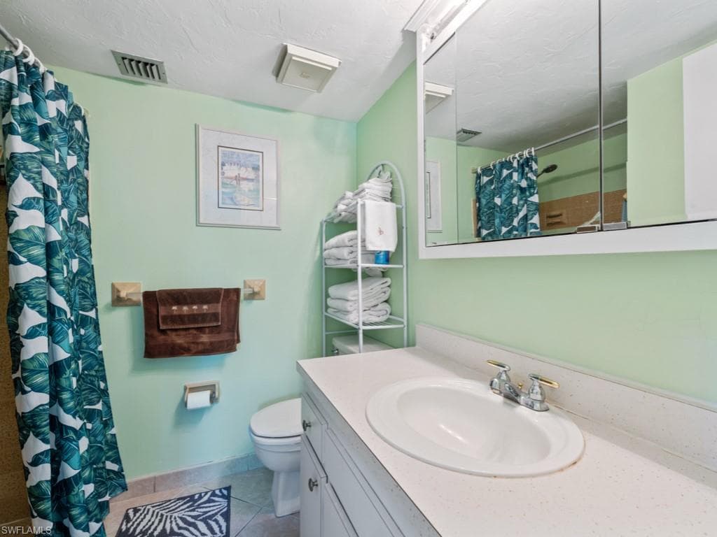 27 Greenbrier St 6-109, Marco Island, FL 34145-16