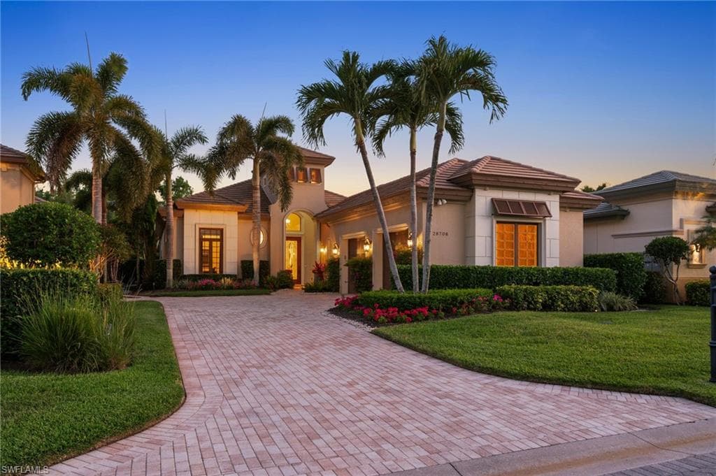 28708 La Caille Dr, Naples, FL 34119-1
