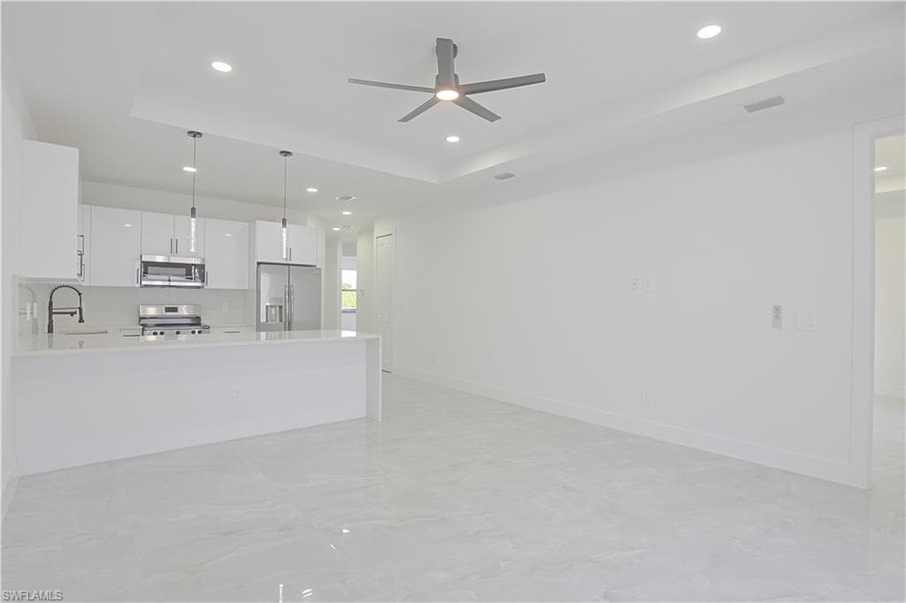 847 Duplex St E, Lehigh Acres, FL 33974-4