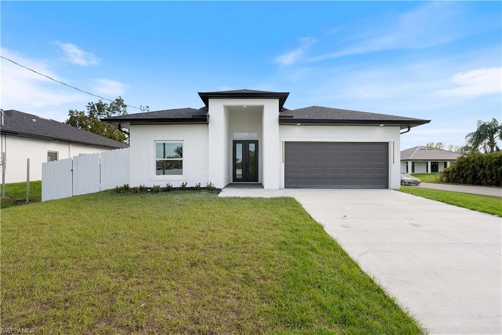 3914 2nd St W, Lehigh Acres, FL 33971-2