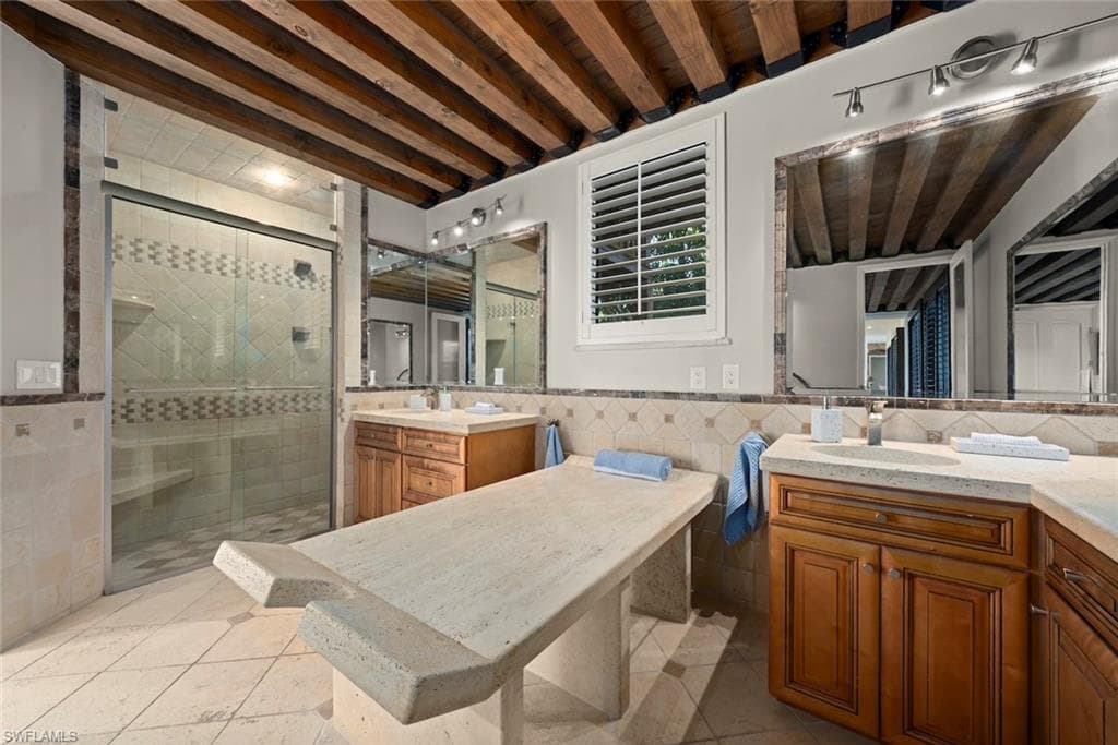 2605 64th St SW, Naples, FL 34105-22