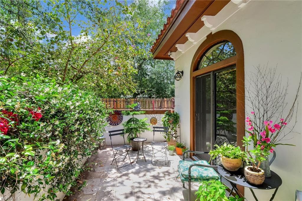 2605 64th St SW, Naples, FL 34105-33