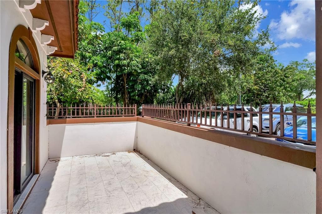2605 64th St SW, Naples, FL 34105-34