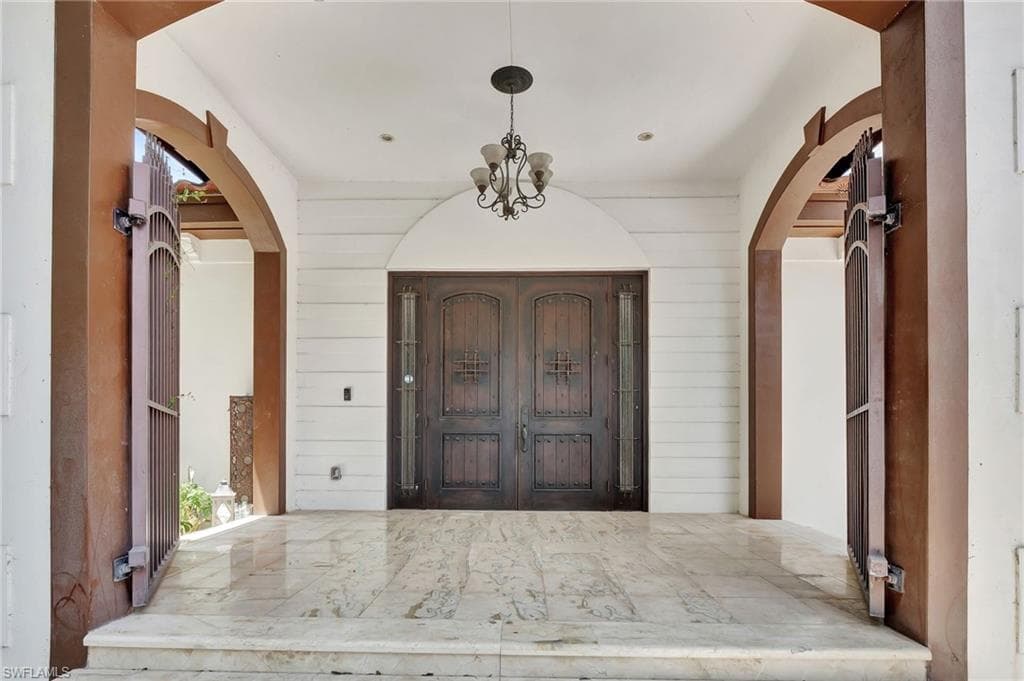 2605 64th St SW, Naples, FL 34105-3