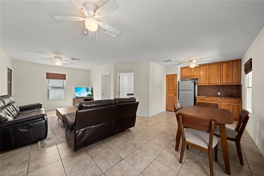 2605 64th St SW, Naples, FL 34105-41
