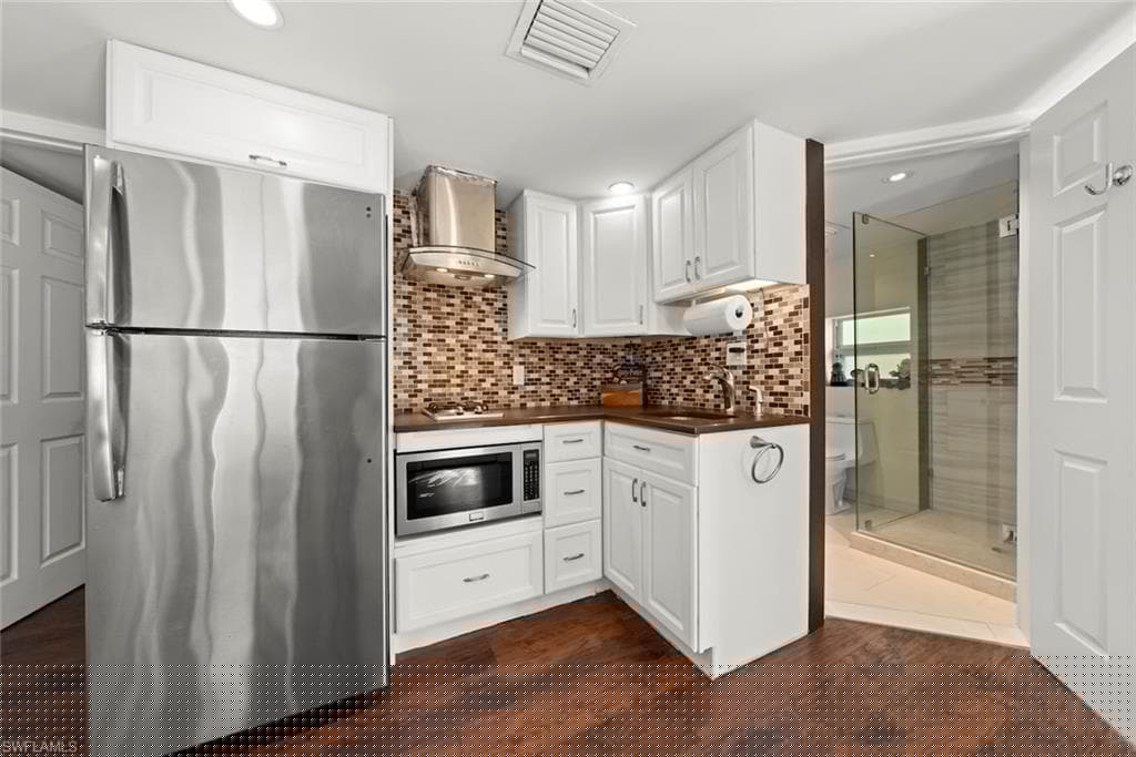 2605 64th St SW, Naples, FL 34105-46