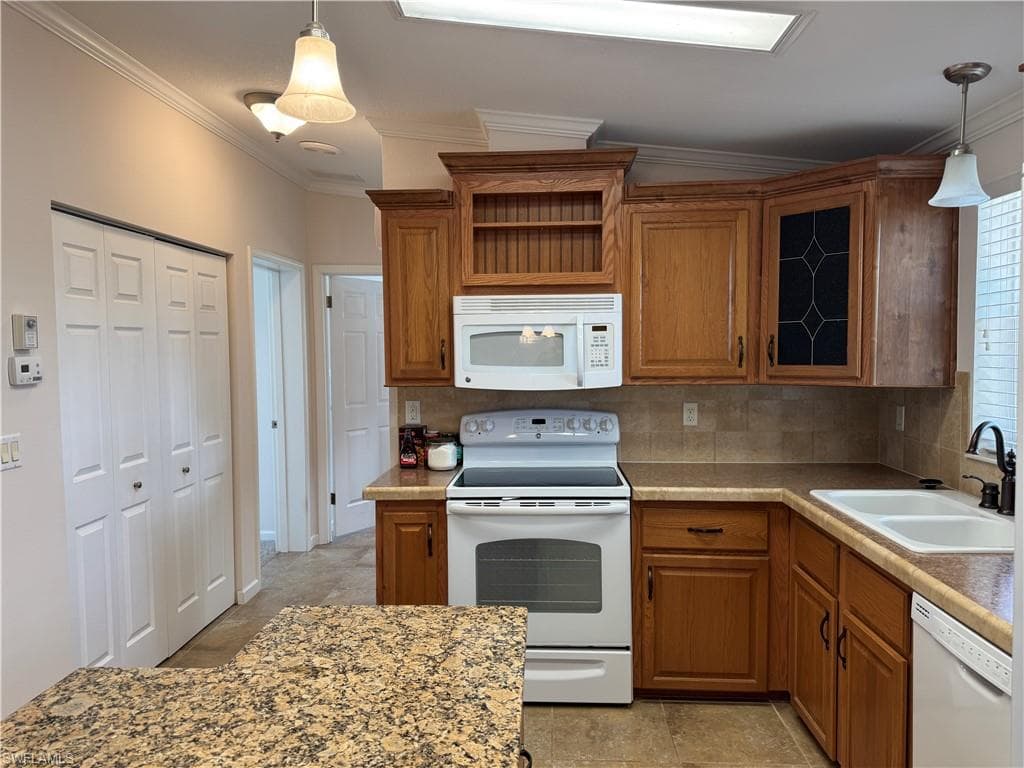 10081 Willowood Dr B95, Fort Myers, FL 33905-22