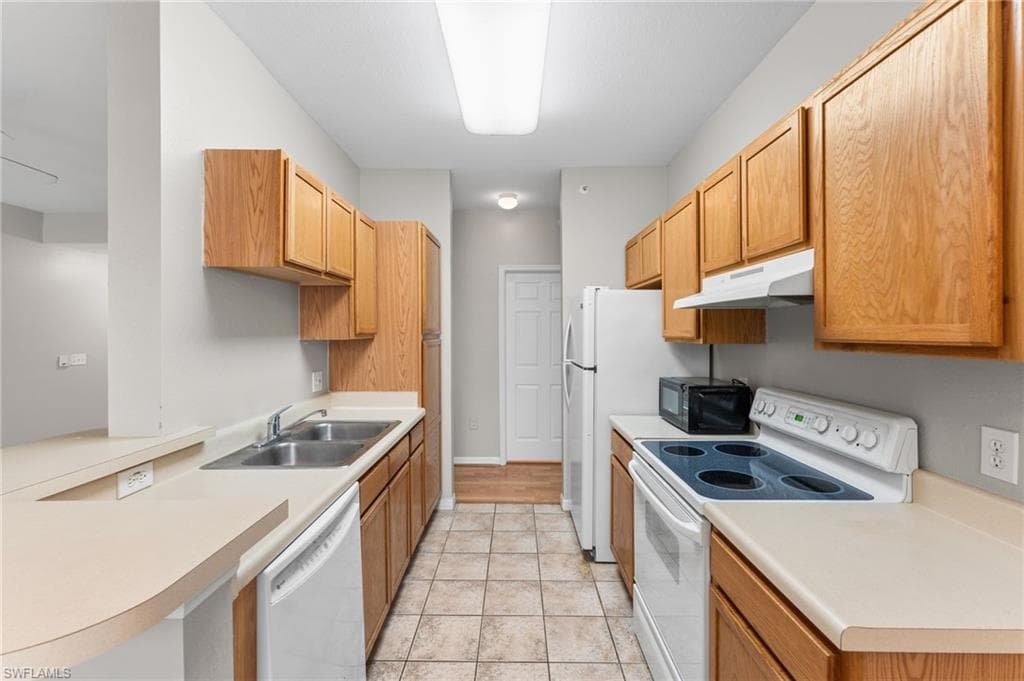 7940 Preserve Cir 914, Naples, FL 34119-4