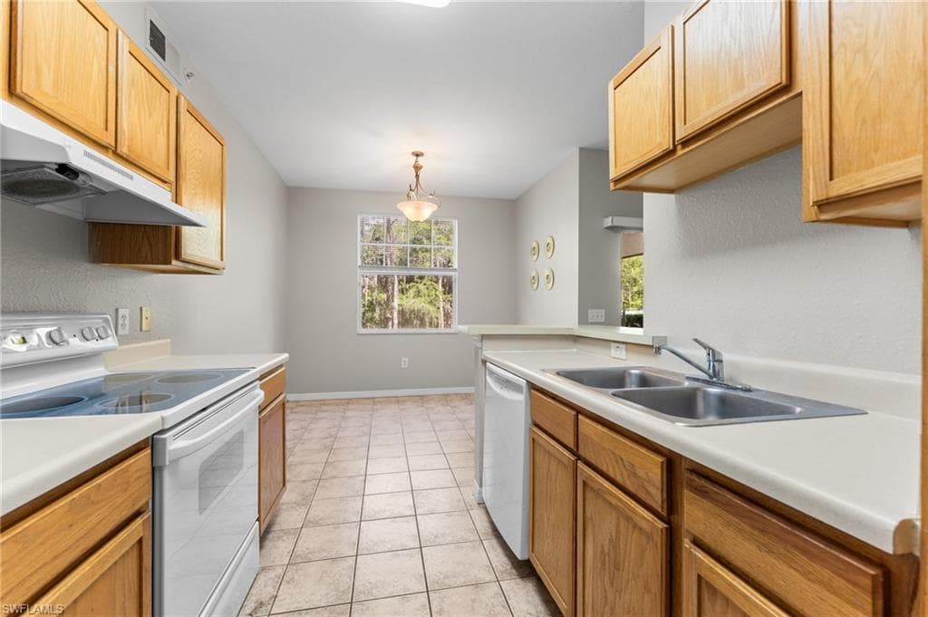 7940 Preserve Cir 914, Naples, FL 34119-5