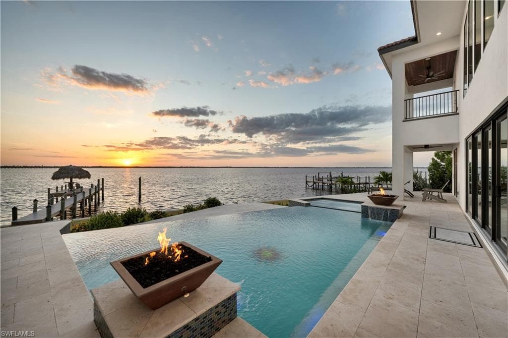 3924 Riverside Dr, Fort Myers, FL 33901-39