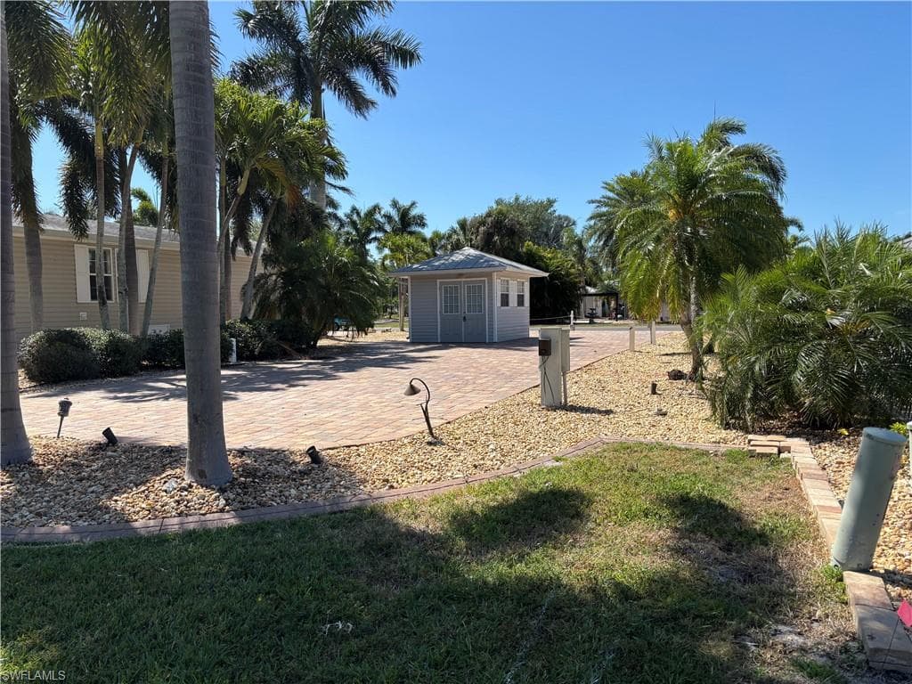 10071 Willowood Dr, Fort Myers, FL 33905-10