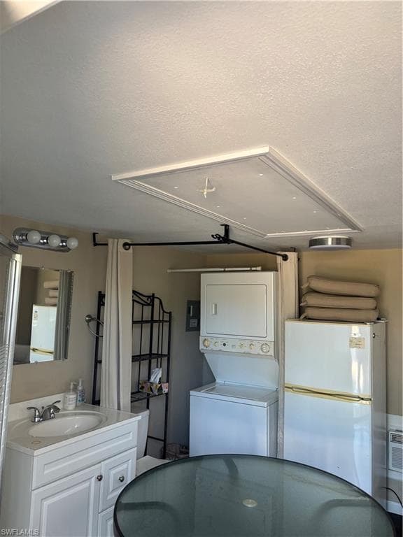 10071 Willowood Dr, Fort Myers, FL 33905-16