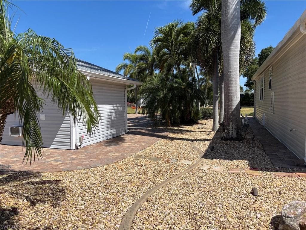 10071 Willowood Dr, Fort Myers, FL 33905-5
