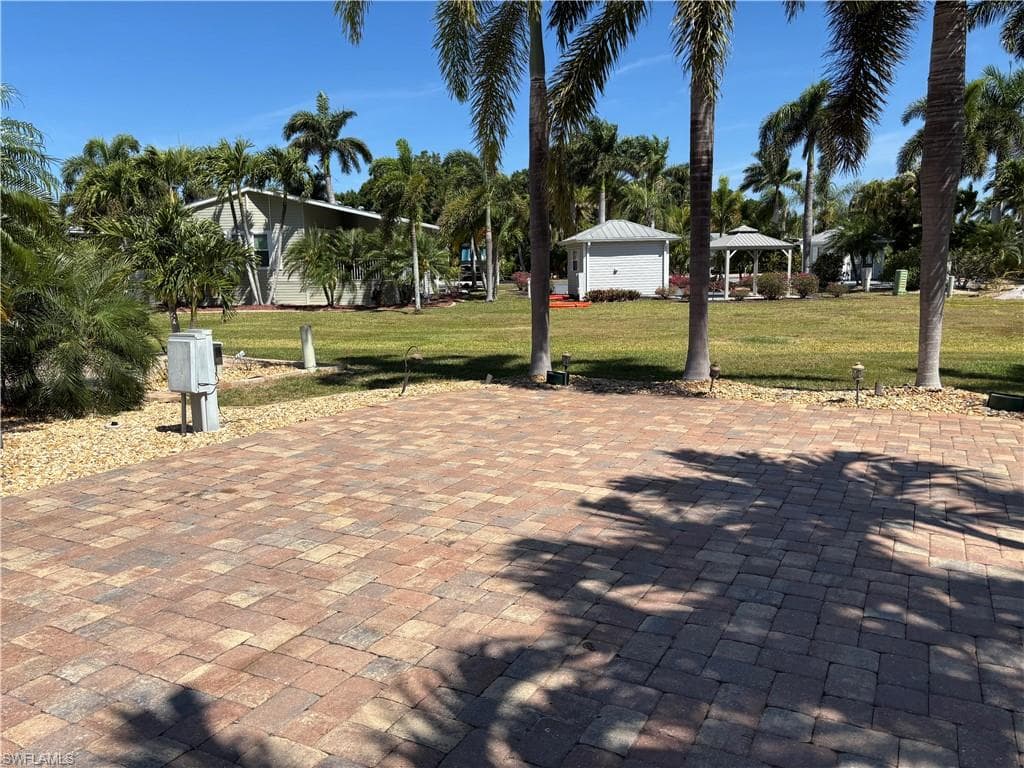 10071 Willowood Dr, Fort Myers, FL 33905-8