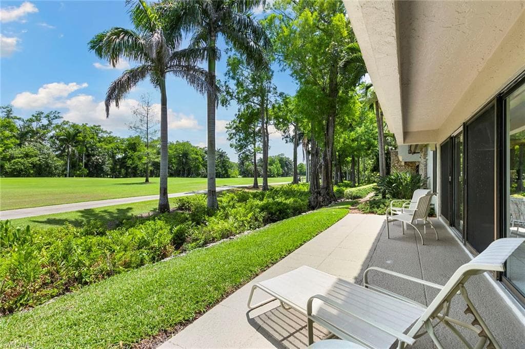 105 Wilderness Dr B105, Naples, FL 34105-21