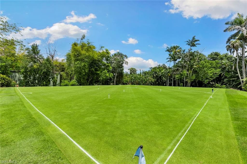 105 Wilderness Dr B105, Naples, FL 34105-29