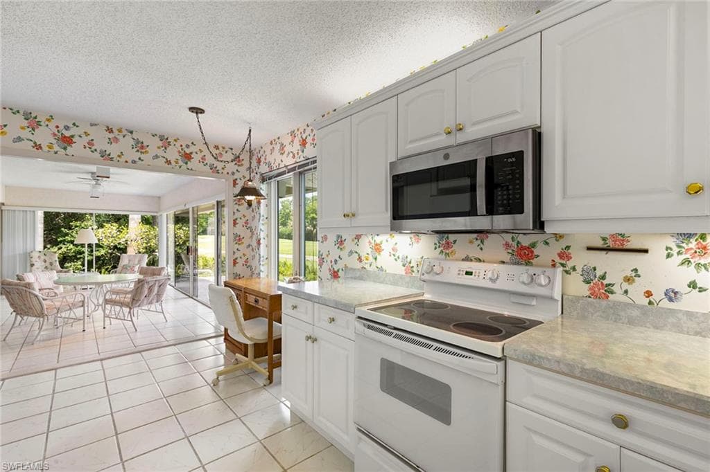 105 Wilderness Dr B105, Naples, FL 34105-7