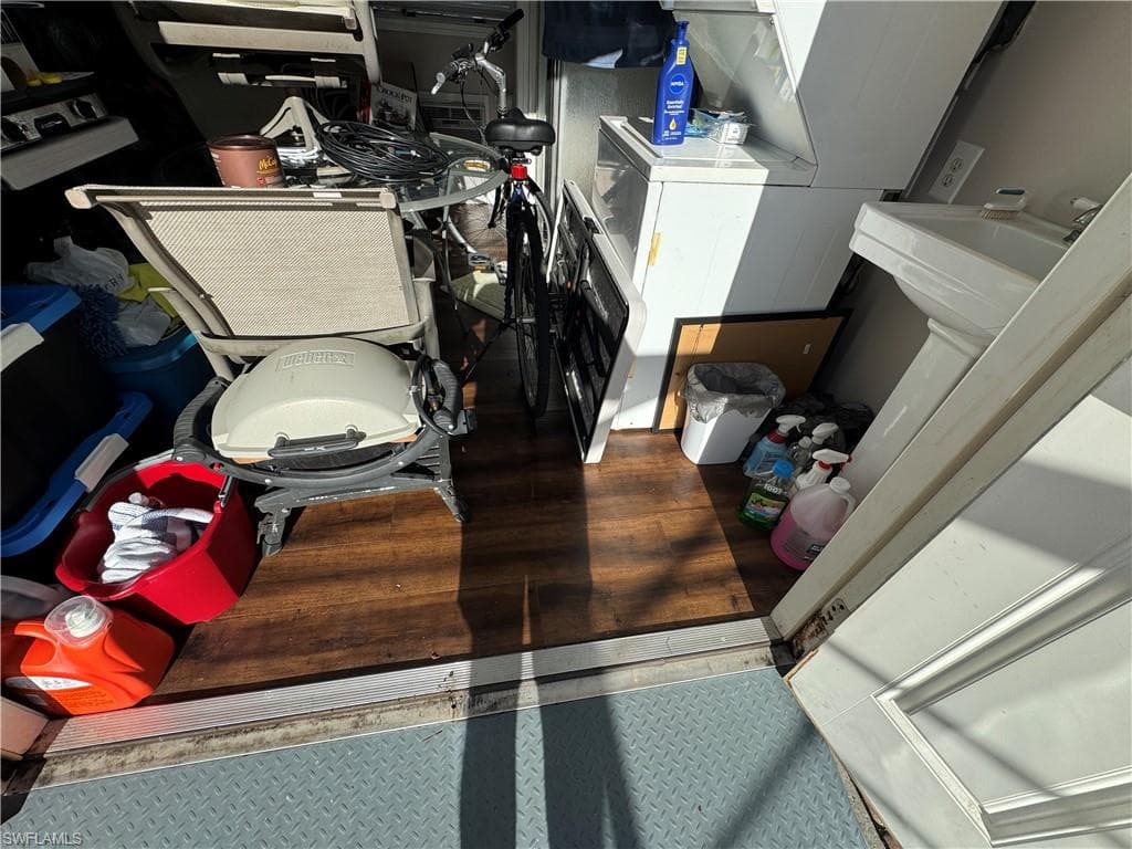 5990 Maplewood Ct, Fort Myers, FL 33905-10