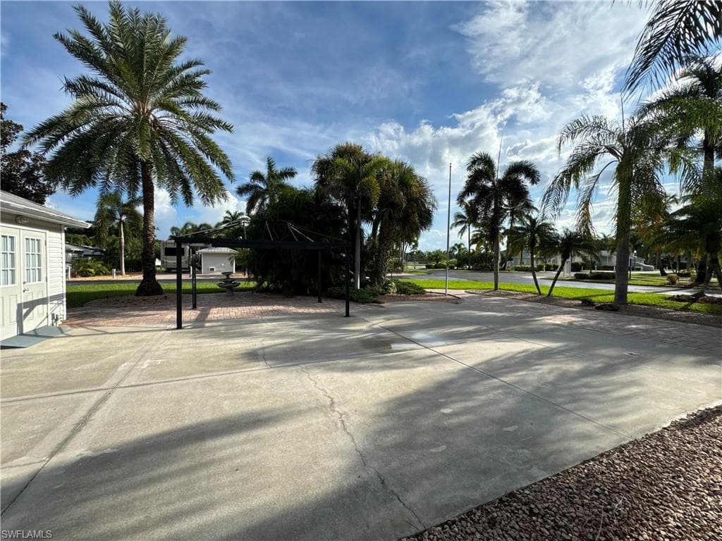 5990 Maplewood Ct, Fort Myers, FL 33905-15