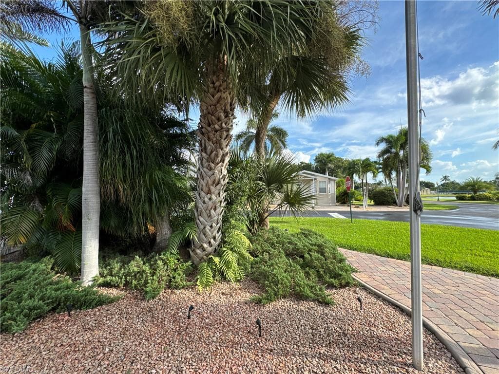 5990 Maplewood Ct, Fort Myers, FL 33905-19