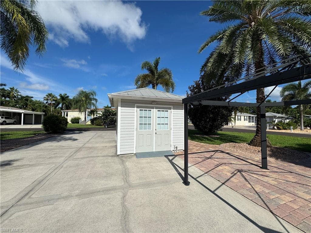 5990 Maplewood Ct, Fort Myers, FL 33905-6
