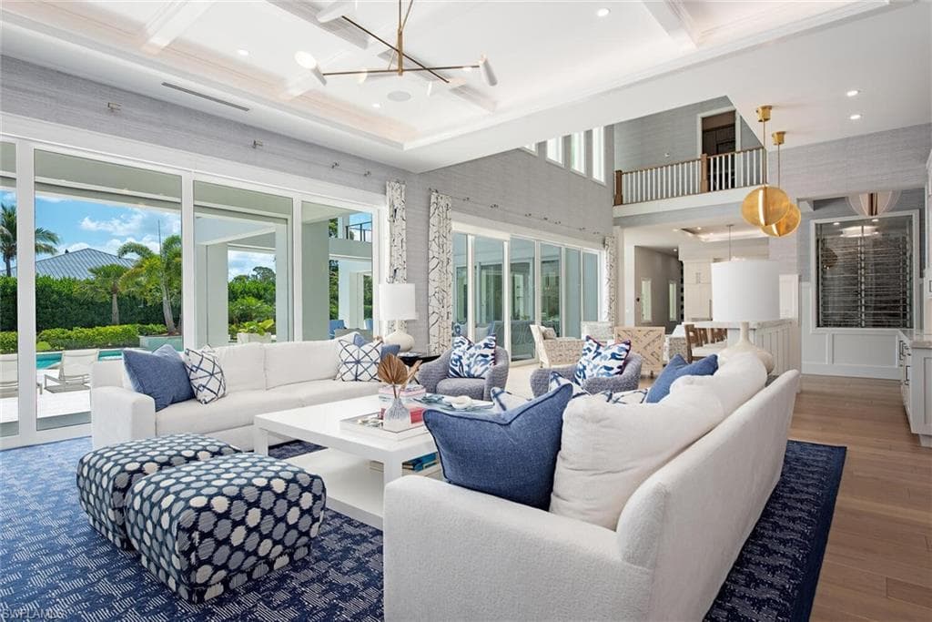 188 West St, Naples, FL 34108-6