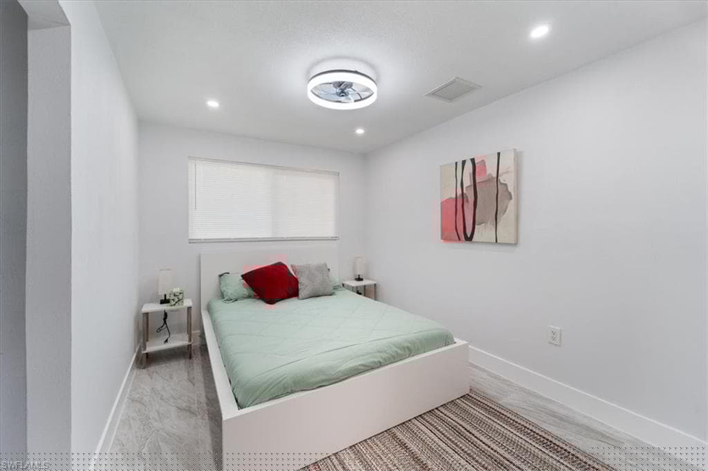 1115 Central Dr, Naples, FL 34104-10