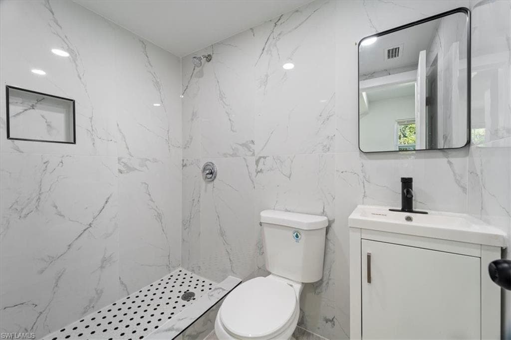 1115 Central Dr, Naples, FL 34104-24