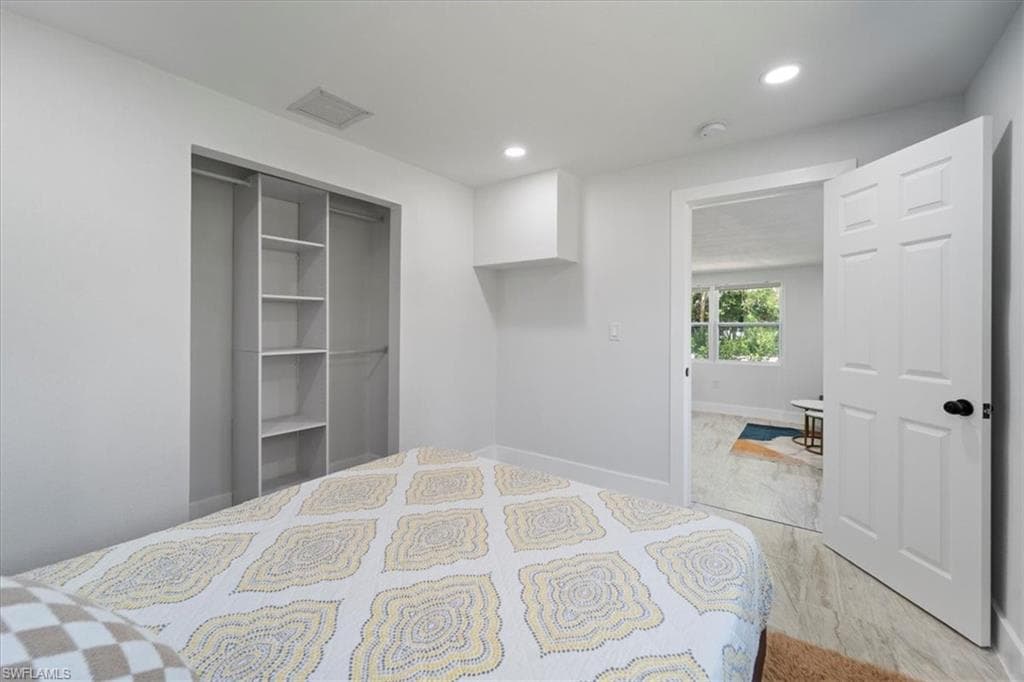 1115 Central Dr, Naples, FL 34104-27
