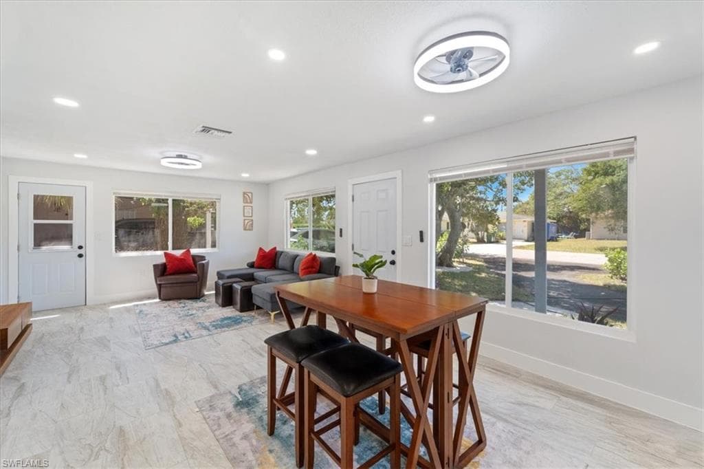 1115 Central Dr, Naples, FL 34104-7