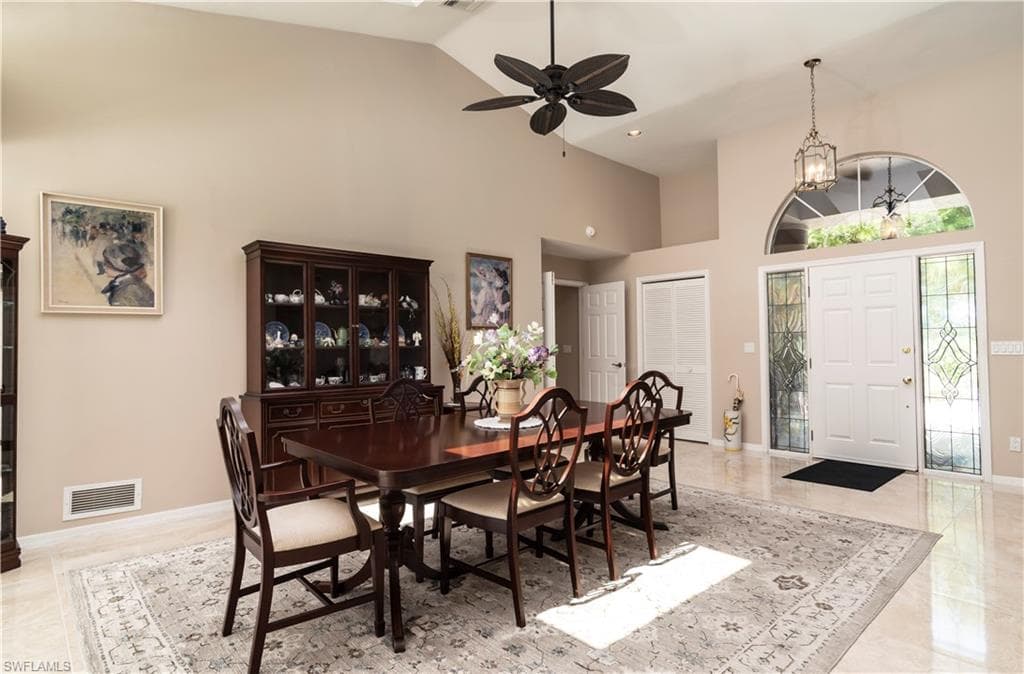 9895 El Greco Cir, Bonita Springs, FL 34135-8