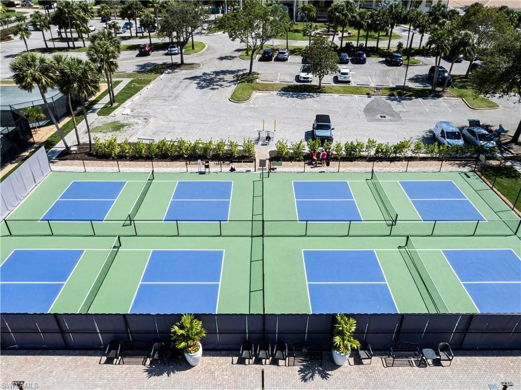9895 El Greco Cir, Bonita Springs, FL 34135-43