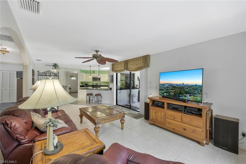 116 Sharwood Dr, Naples, FL 34110-13
